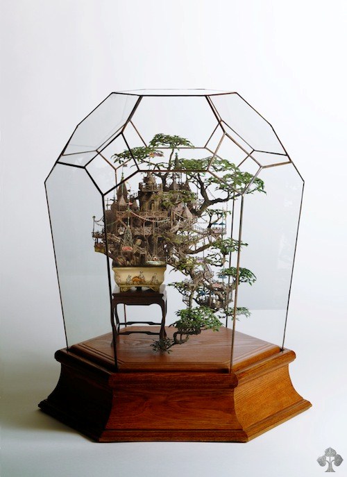 Diorama de casa na árvore de Bonsai